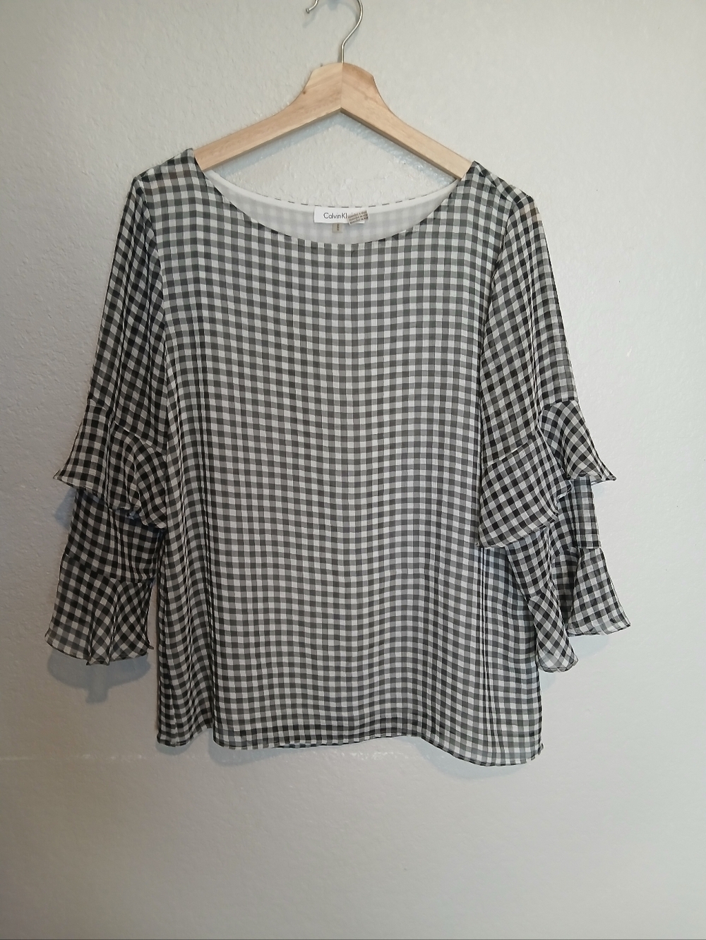 💚5/$25 Calvin Klein Black & White Gingham 3/4 Ruffle-Sleeve Blouse
